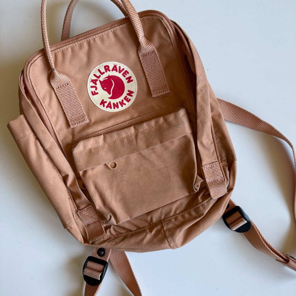 FJALLRAVEN Kånken Backpack mini